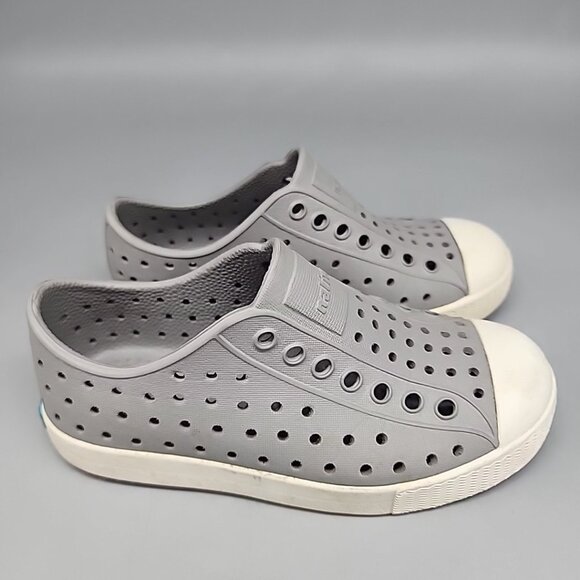 Native Water Shoes Kids Size 10 Gray Slip On - Picture 2 of 5
